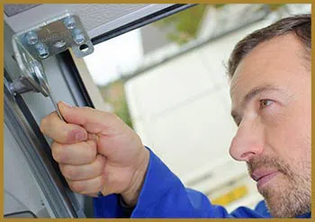 United Garage Door Repair Del Mar, CA 858-215-3080 - serv-ins-gr-47m